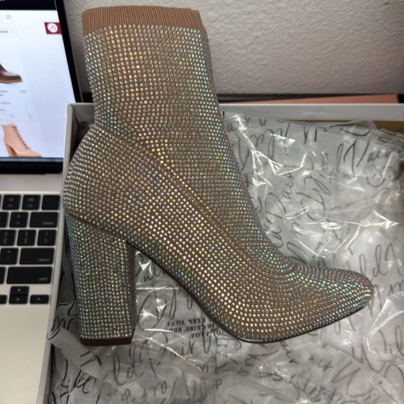 Wild Pair Womens Baybe Rhinestone Block Heel Ankle Boots - Picture 5 of 5